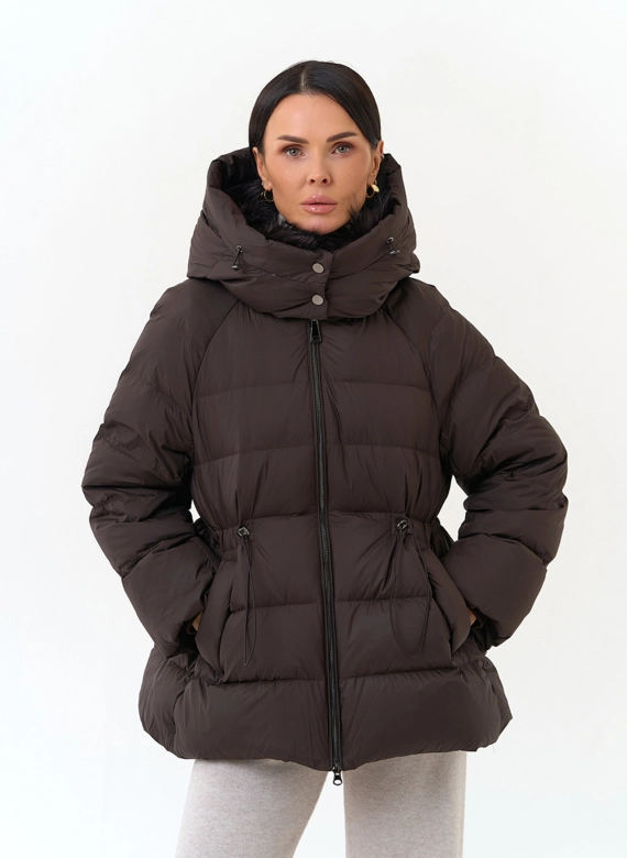 Женский пуховик с мехом чернобурки на воротнике фото
