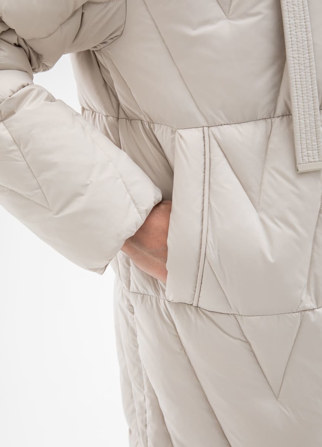 Женский светлый пуховик с капюшоном модель № 31136 универмаг малина