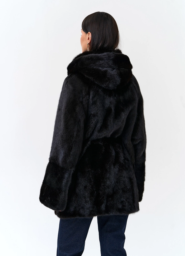 Шуба из меха норки с капюшоном модель № 33697 в кредит