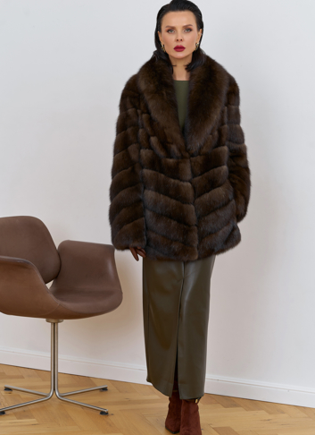 Женская шуба из соболя с воротником шаль