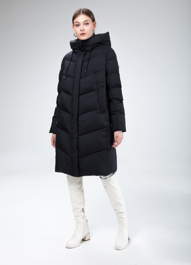 Женский пуховик с капюшоном  модель № 25804 меха малина