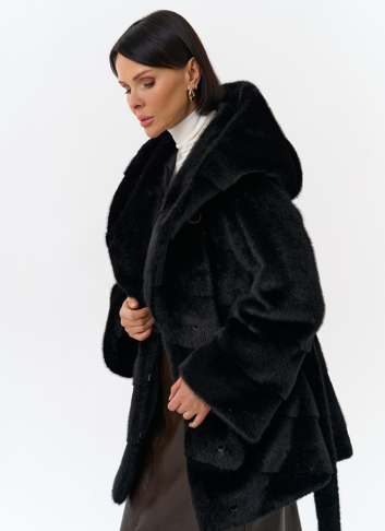 Женская шуба из эко меха с капюшоном