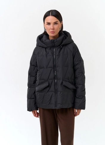 Женская куртка с капюшоном