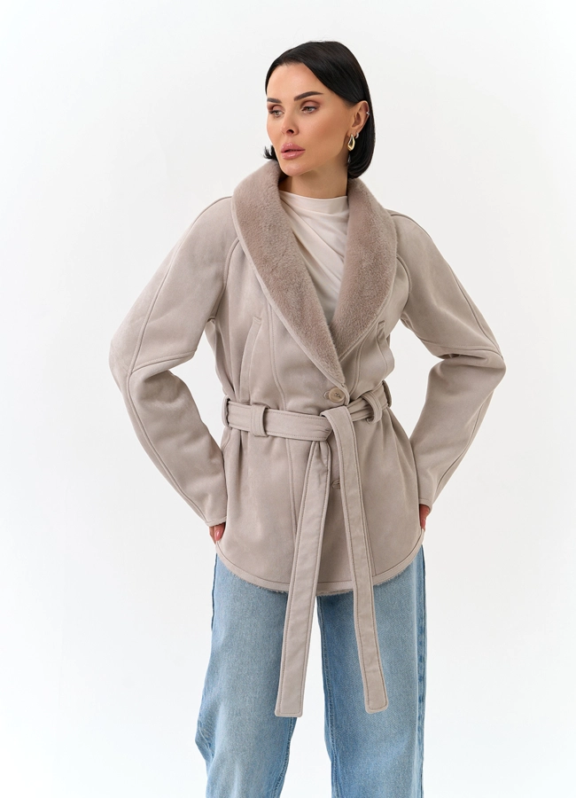 Женская дубленка из эко замши с поясом модель № 32793 меха малина