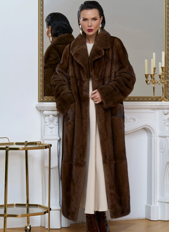 Длинная шуба из меха скандинавской норки