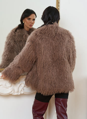 Женская шуба из меха ламы