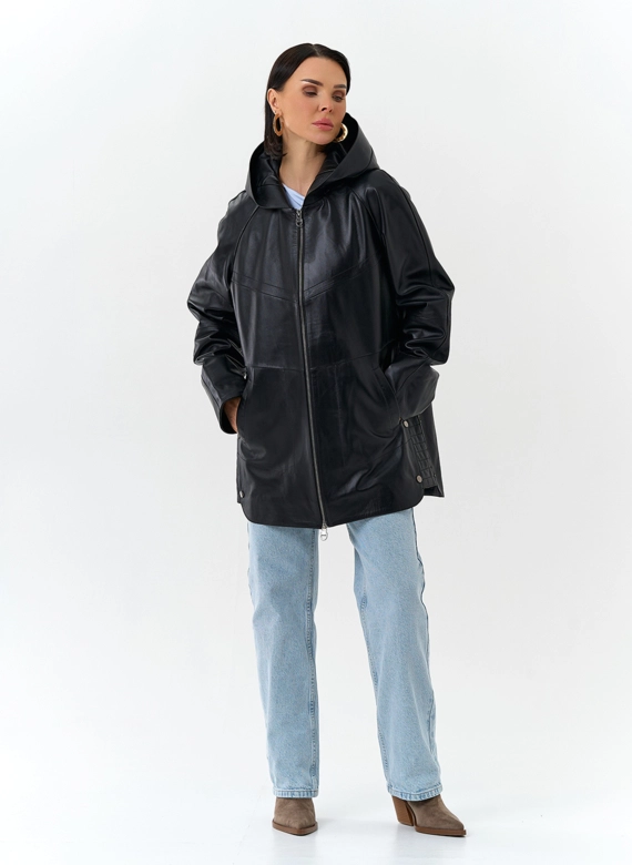 Женская куртка из натуральной кожи с капюшоном