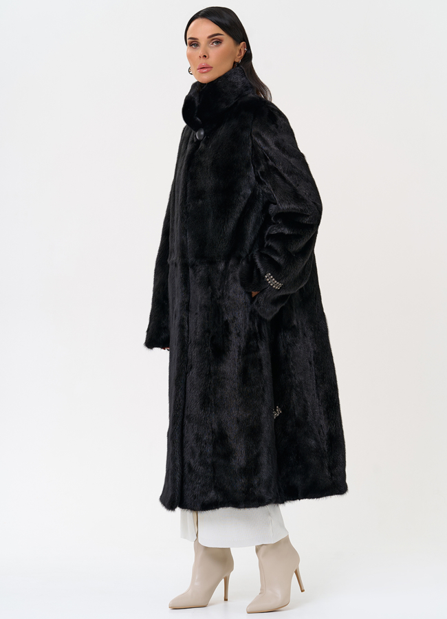 Длинная шуба с воротником стойкой модель № 31279 универмаг малина