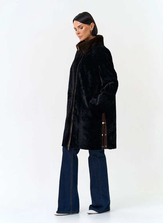 Женская натуральная дубленка с воротником стойкой фото