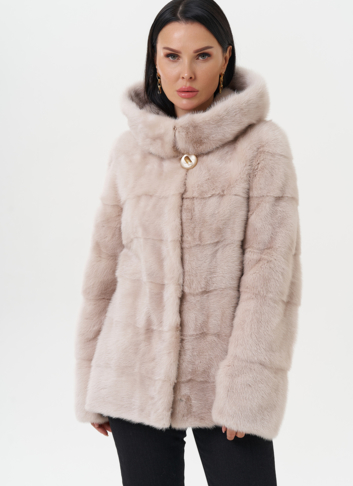 Светлая норковая шуба с капюшоном